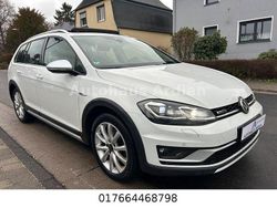 Weiß Gebraucht 2019 VW Golf VII Kombi | 12.699 € (Guter Preis)