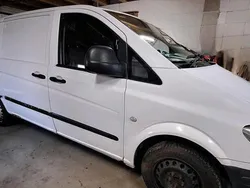 Weiß Gebraucht 2009 Mercedes Vito Van / Kleinbus | 2.800 €