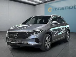 Grau Gebraucht 2024 Mercedes EQA300 SUV | 35.149 € (Fairer Preis)