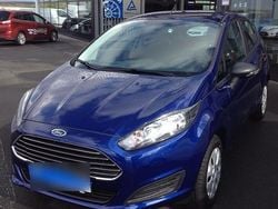 Blau Gebraucht 2016 Ford Fiesta Limousine | 5.499 €