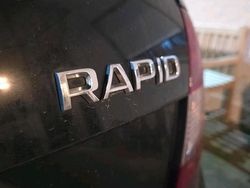 Schwarz Gebraucht 2014 Skoda Rapid Kombi | 7.200 € (Fairer Preis)