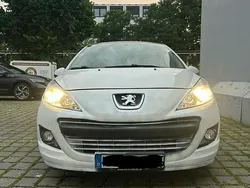 Weiß Gebraucht 2010 Peugeot 207 Kleinwagen | 1.350 € (Superpreis)