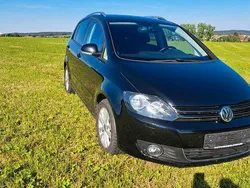 Schwarz Gebraucht 2011 VW Golf Plus Cross Style Van / Kleinbus | 5.400 € (Fairer Preis)