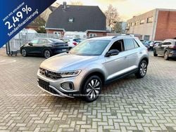 Pyritsilber metallic Gebraucht 2025 VW T-Roc Goal SUV | 29.498 € (Superpreis)