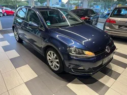 Blau Gebraucht 2014 VW Golf VII Highline Limousine | 8.750 € (Guter Preis)