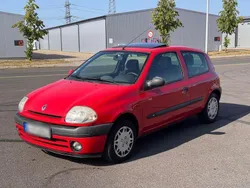 Rot Gebraucht 2001 Renault Clio II Kleinwagen | 1.200 € (Teuer)