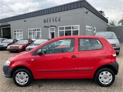 Rot Gebraucht 2006 VW Fox Kleinwagen | 2.950 € (Etwas zu teuer)