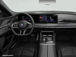 Black sapphire metallic Gebraucht 2024 BMW 740 Comfort Edition Limousine | 105.694 €