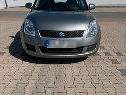 Silber Gebraucht 2008 Suzuki Swift Kleinwagen | 2.650 € (Fairer Preis)