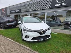 Weiß Gebraucht 2020 Renault Clio V Intens Limousine | 13.490 € (Fairer Preis)