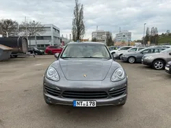 Grau Gebraucht 2012 Porsche Cayenne S E-Hybrid SUV | 27.000 € (Fairer Preis)