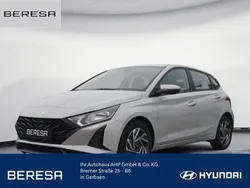 Grau Neu 2024 Hyundai i20 Trend Limousine | 22.490 € (Fairer Preis)