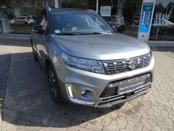 Hell grau metallic (metallic) Gebraucht 2023 Suzuki Vitara Comfort SUV | 21.500 € (Fairer Preis)