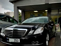 Braun Gebraucht 2009 Mercedes E350 Limousine | 10.600 € (Fairer Preis)