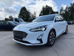 Weiß Gebraucht 2019 Ford Focus Cool & Connect Kombi | 13.999 € (Guter Preis)