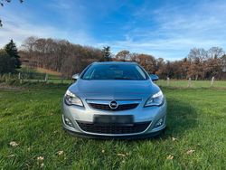 Silber Gebraucht 2011 Opel Astra Kombi | 6.500 € (Fairer Preis)