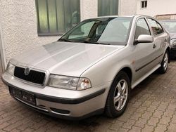 Silber Gebraucht 1999 Skoda Octavia Limousine | 1.999 €