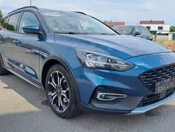 Blau Gebraucht 2020 Ford Focus Active Limousine | 9.950 € (Guter Preis)