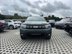 Grau Gebraucht 2023 Dacia Duster Essentiel SUV | 17.200 € (Fairer Preis)