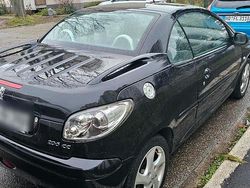 Schwarz Gebraucht 2002 Peugeot 206 CC Cabrio | 699 € (Guter Preis)