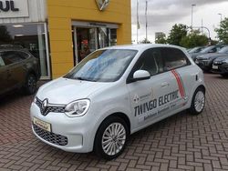 Quarzweiß Gebraucht 2021 Renault Twingo Vibes Kleinwagen | 11.891 € (Guter Preis)