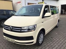 Hellelfenbein Gebraucht 2019 VW Caravelle Comfortline Van / Kleinbus | 16.500 € (Superpreis)
