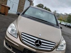 Gold Gebraucht 2008 Mercedes 200 Limousine | 3.500 € (Superpreis)