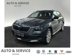 F6 quarzgrau metallic met. Gebraucht 2021 Skoda Kamiq Style SUV | 17.990 € (Superpreis)
