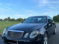 Schwarz Gebraucht 2006 Mercedes E200 Avantgarde Limousine | 8.100 € (Teuer)