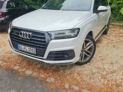 Weiß Gebraucht 2016 Audi Q7 Ambiente SUV | 32.600 € (Fairer Preis)