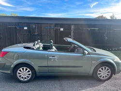 Grün Gebraucht 2005 Renault Mégane Cabriolet Dynamique Cabrio | 2.200 € (Fairer Preis)