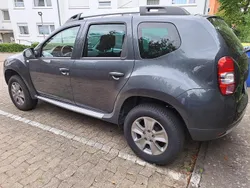 Grau Gebraucht 2016 Dacia Duster SUV | 8.500 €