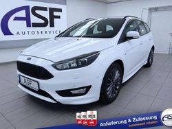 Weiß Gebraucht 2017 Ford Focus ST-Line Limousine | 12.970 € (Fairer Preis)