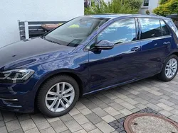 Blau Gebraucht 2018 VW Golf VII Comfortline Limousine | 15.499 € (Fairer Preis)