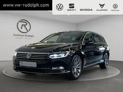 Deep black perleffekt (metallic) Gebraucht 2019 VW Passat Highline Kombi | 22.949 € (Fairer Preis)