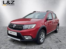 Flammenrot Gebraucht 2017 Dacia Sandero Prestige Limousine | 8.980 € (Teuer)