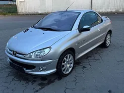 Silber Gebraucht 2005 Peugeot 206 CC Quiksilver Cabrio | 1.599 € (Fairer Preis)