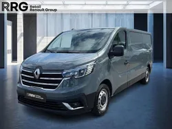 Grau Gebraucht 2022 Renault Trafic Van | 18.990 € (Guter Preis)