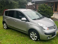 Grau Gebraucht 2006 Nissan Note Acenta Van / Kleinbus | 2.300 € (Fairer Preis)