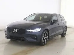 Blau Gebraucht 2024 Volvo V60 Plus Kombi | 39.900 € (Etwas zu teuer)