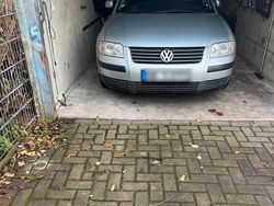 Silber Gebraucht 2001 VW Passat Limousine | 1.500 € (Fairer Preis)