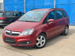 Rot Gebraucht 2005 Opel Zafira Edition Van / Kleinbus | 3.000 € (Fairer Preis)