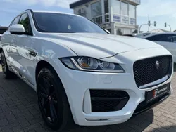 Fuji white Gebraucht 2018 Jaguar F-Pace R-Sport SUV | 25.950 € (Guter Preis)