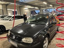 Schwarz Gebraucht 2000 VW Golf IV Kleinwagen | 1.400 € (Fairer Preis)