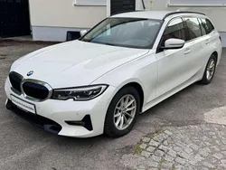 Alpinweiss iii Gebraucht 2022 BMW 320 Sport Line Kombi | 18.490 € (Guter Preis)