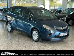 Blau Gebraucht 2015 Opel Zafira Tourer Edition Van / Kleinbus | 14.950 € (Teuer)