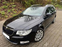 Schwarz Gebraucht 2013 Skoda Superb Elegance Kombi | 9.400 € (Fairer Preis)