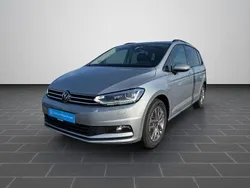 Oyster silver metallic (metallic) Gebraucht 2024 VW Touran Comfortline Van / Kleinbus | 36.900 € (Etwas zu teuer)