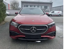 Rot Gebraucht 2024 Mercedes E300 AMG Line Premium Plus Limousine | 77.750 €