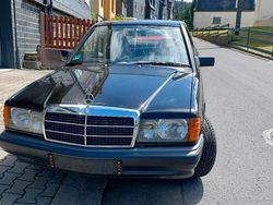 Schwarz Gebraucht 1990 Mercedes 190 Limousine | 7.700 €